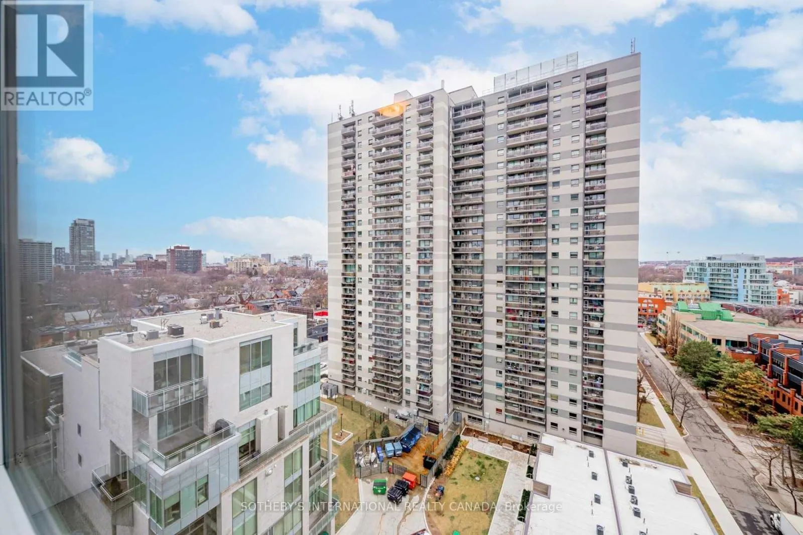 1104 - 170 AVENUE ROAD