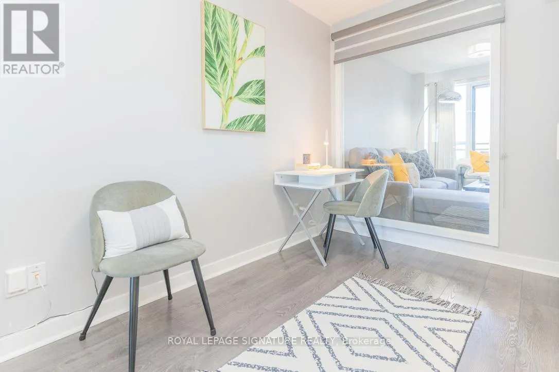 728 - 120 DALLIMORE CIRCLE