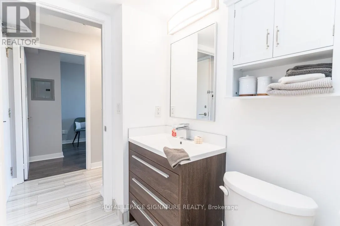 728 - 120 DALLIMORE CIRCLE