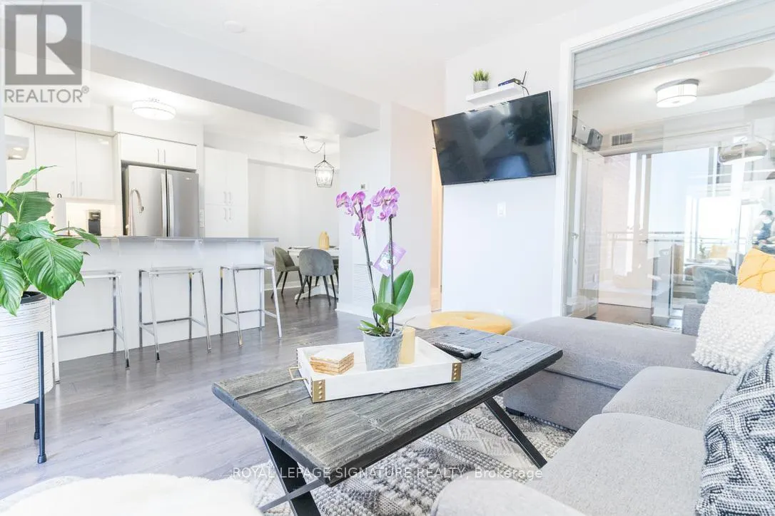 728 - 120 DALLIMORE CIRCLE