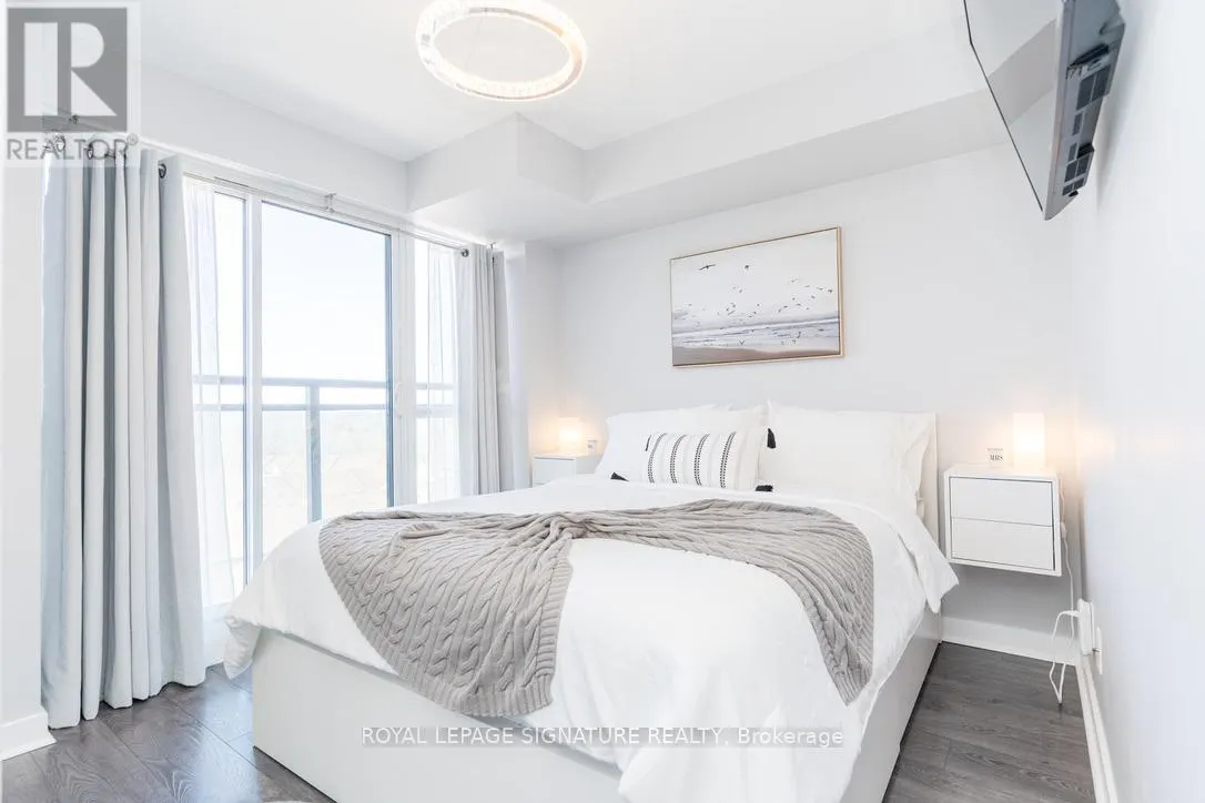 728 - 120 DALLIMORE CIRCLE