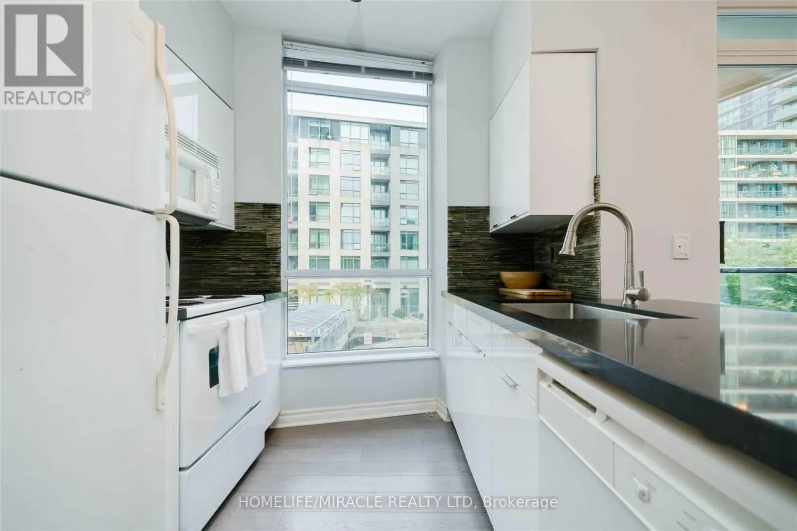 203 - 219 FORT YORK BOULEVARD