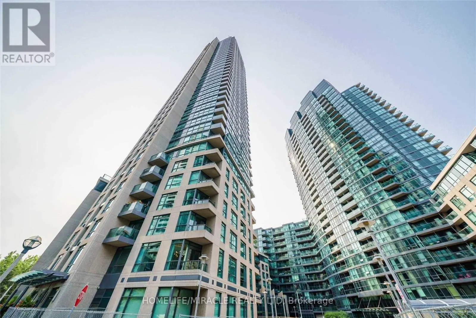 203 - 219 FORT YORK BOULEVARD