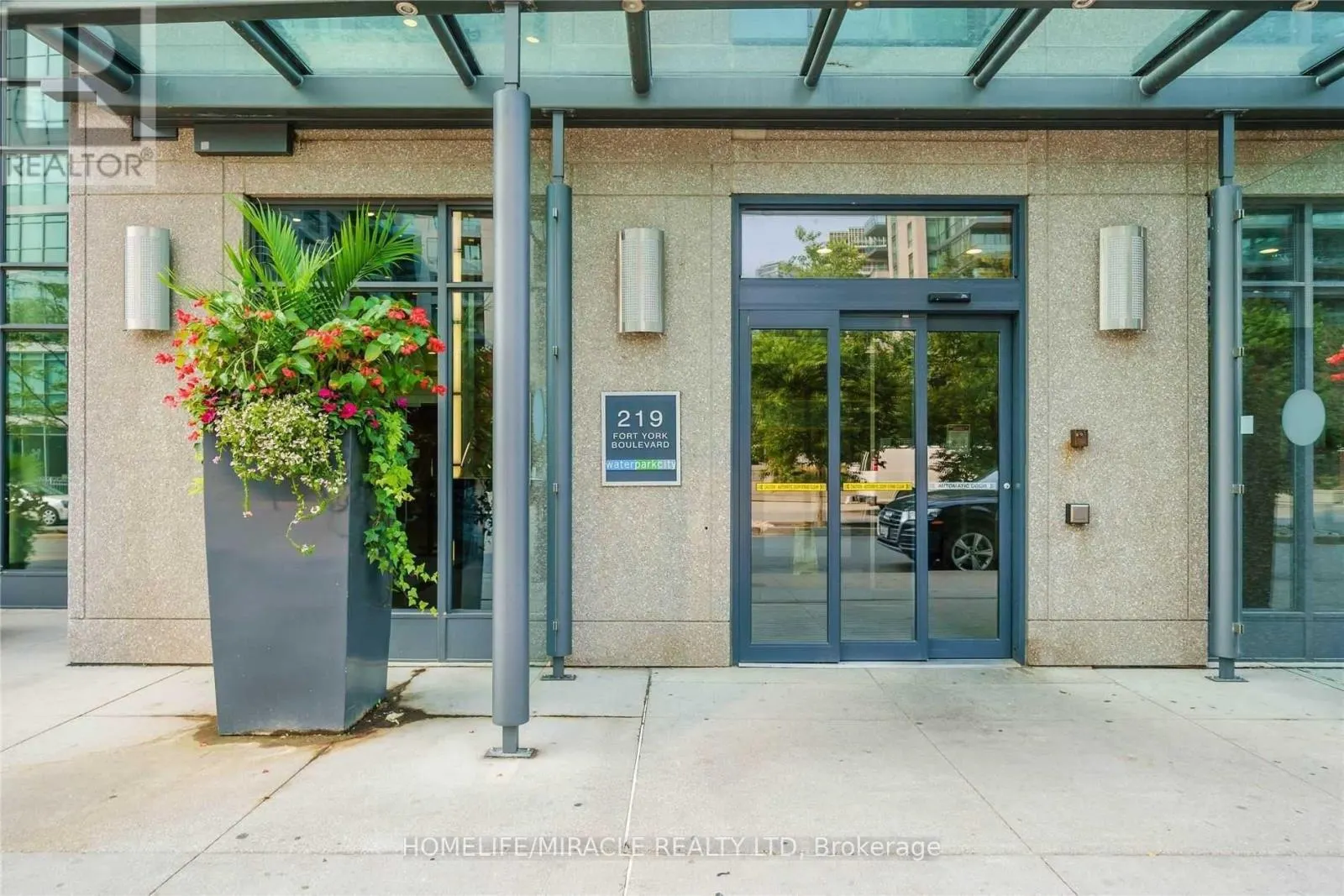 203 - 219 FORT YORK BOULEVARD