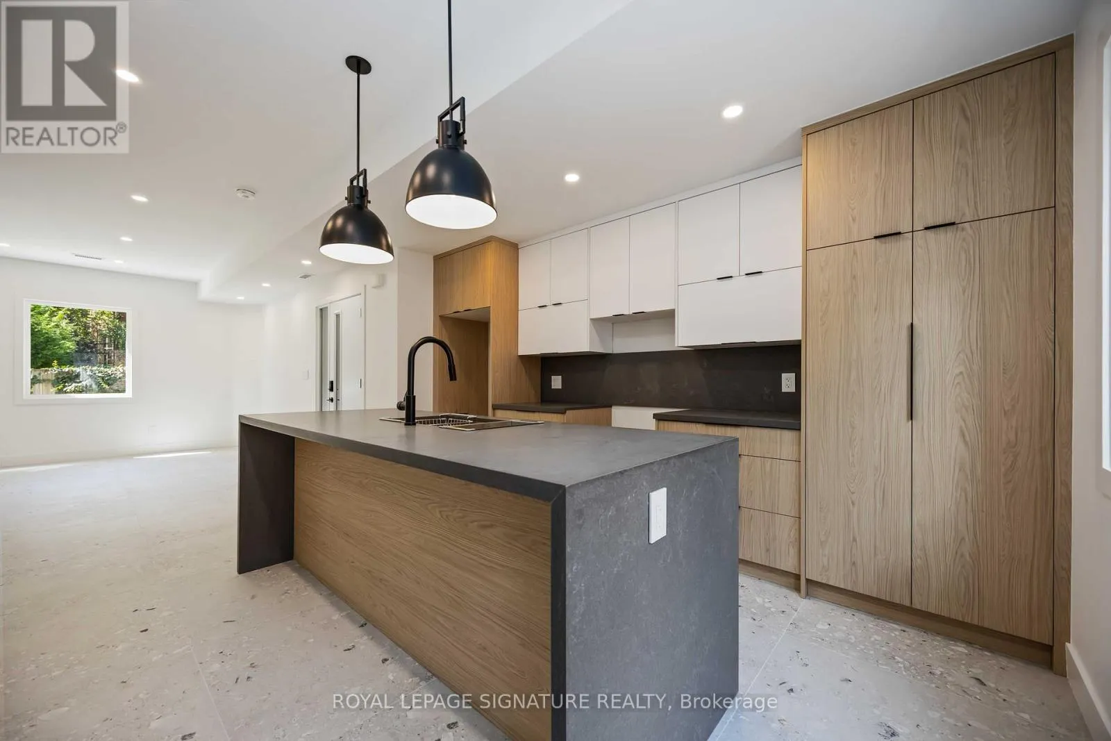 LANEWAY - 308 ST GEORGE STREET
