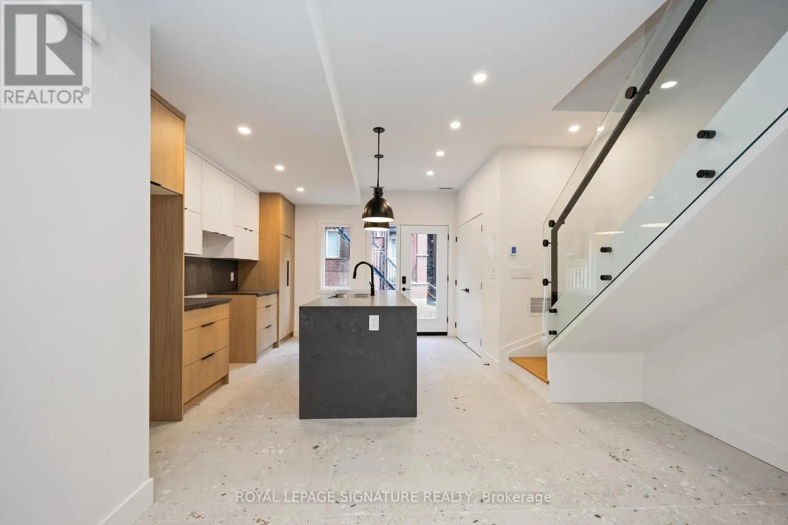 LANEWAY - 308 ST GEORGE STREET