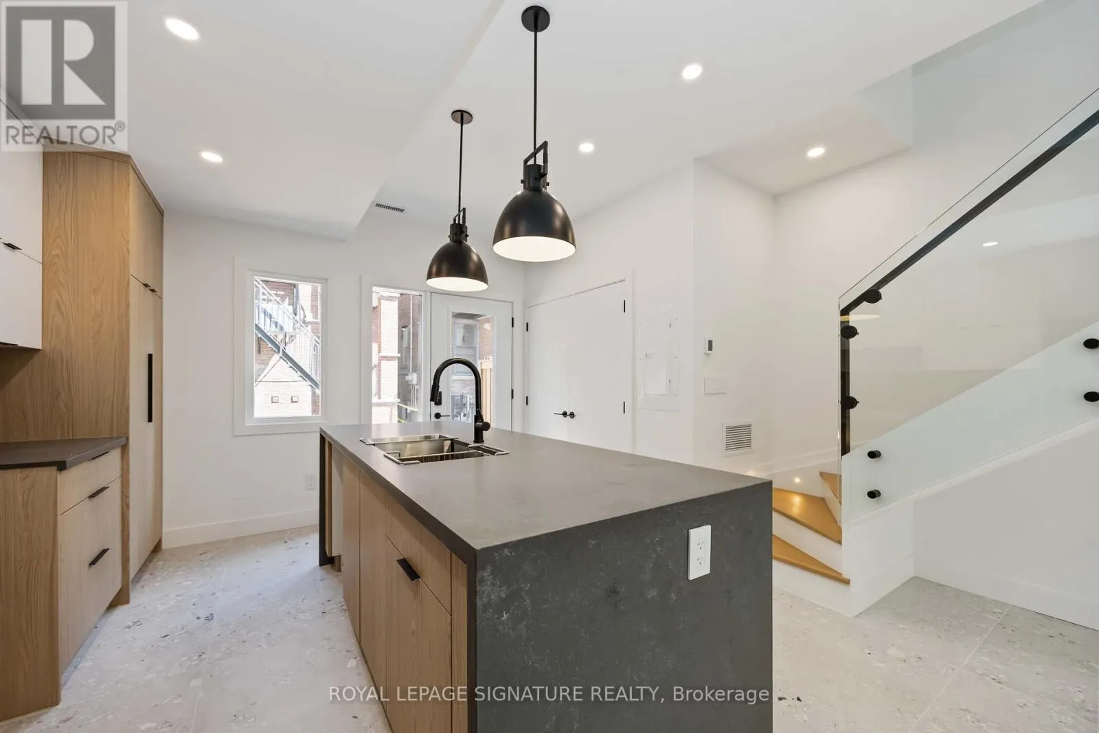 LANEWAY - 308 ST GEORGE STREET