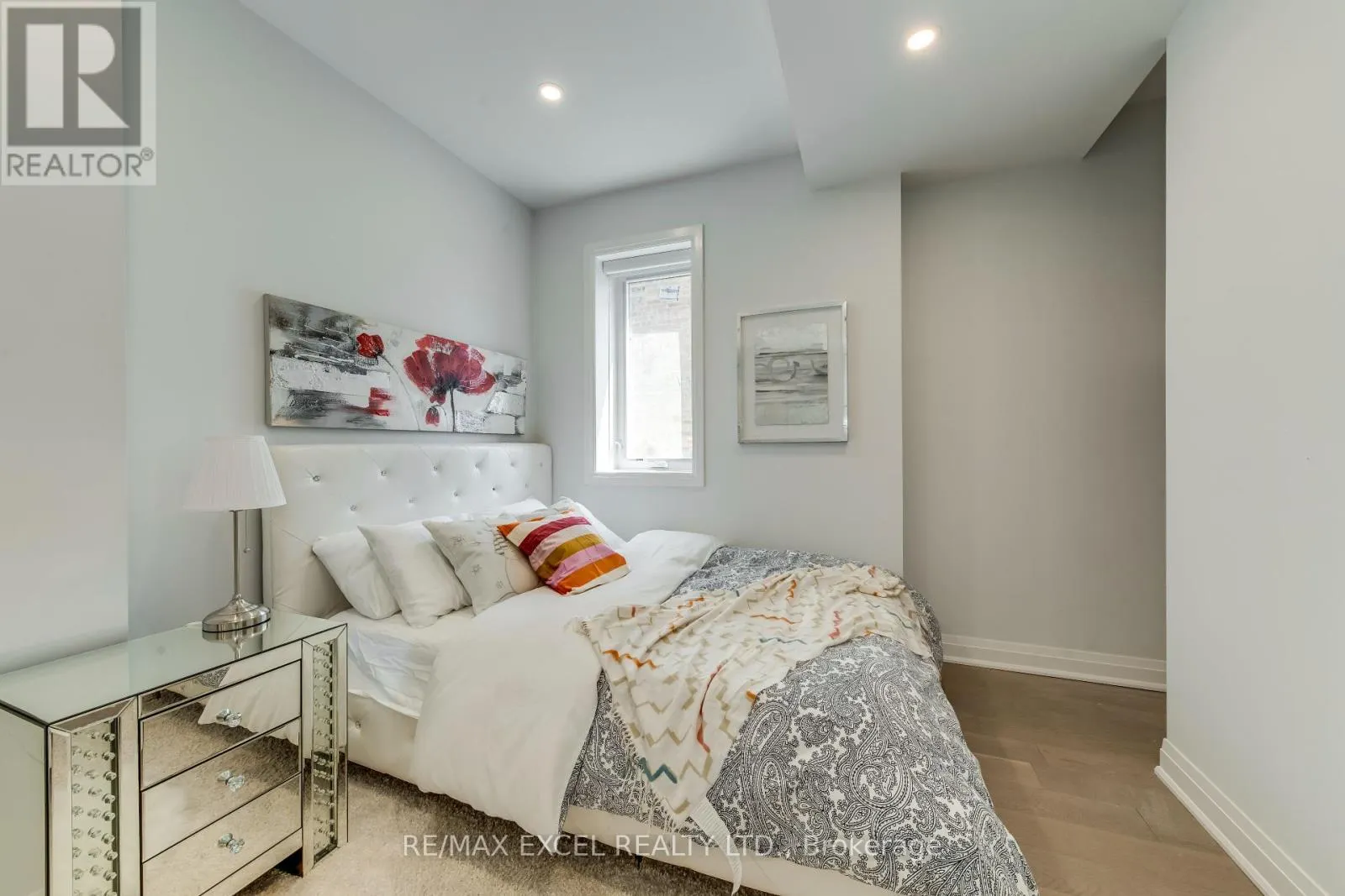 UNIT A - 923 COLLEGE STREET
