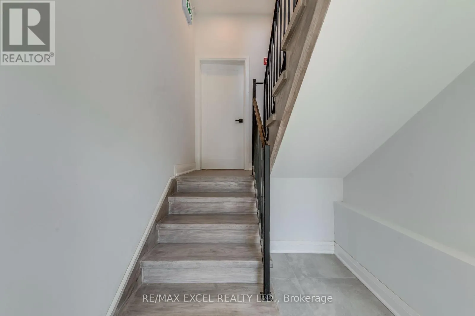 UNIT A - 923 COLLEGE STREET