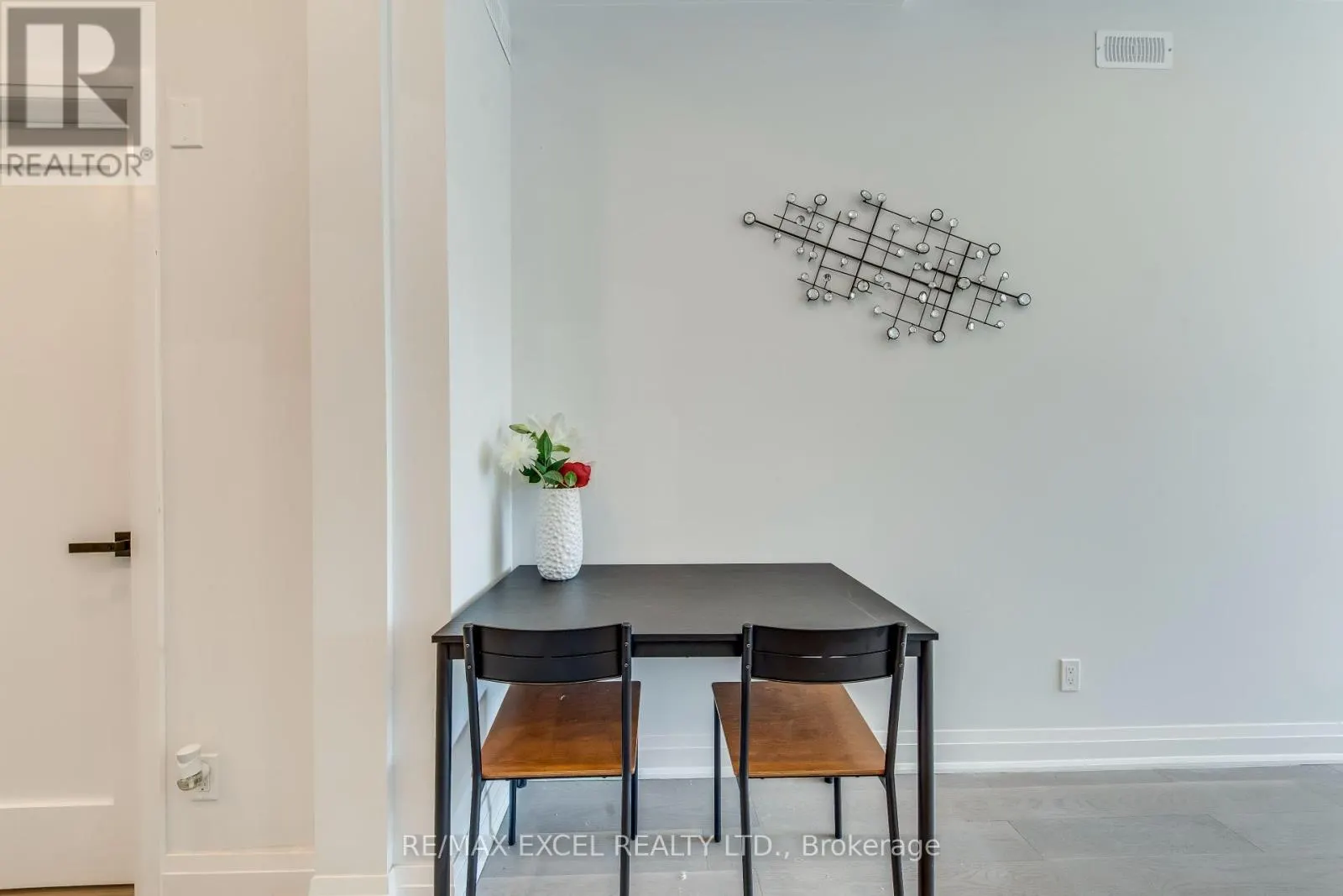 UNIT A - 923 COLLEGE STREET