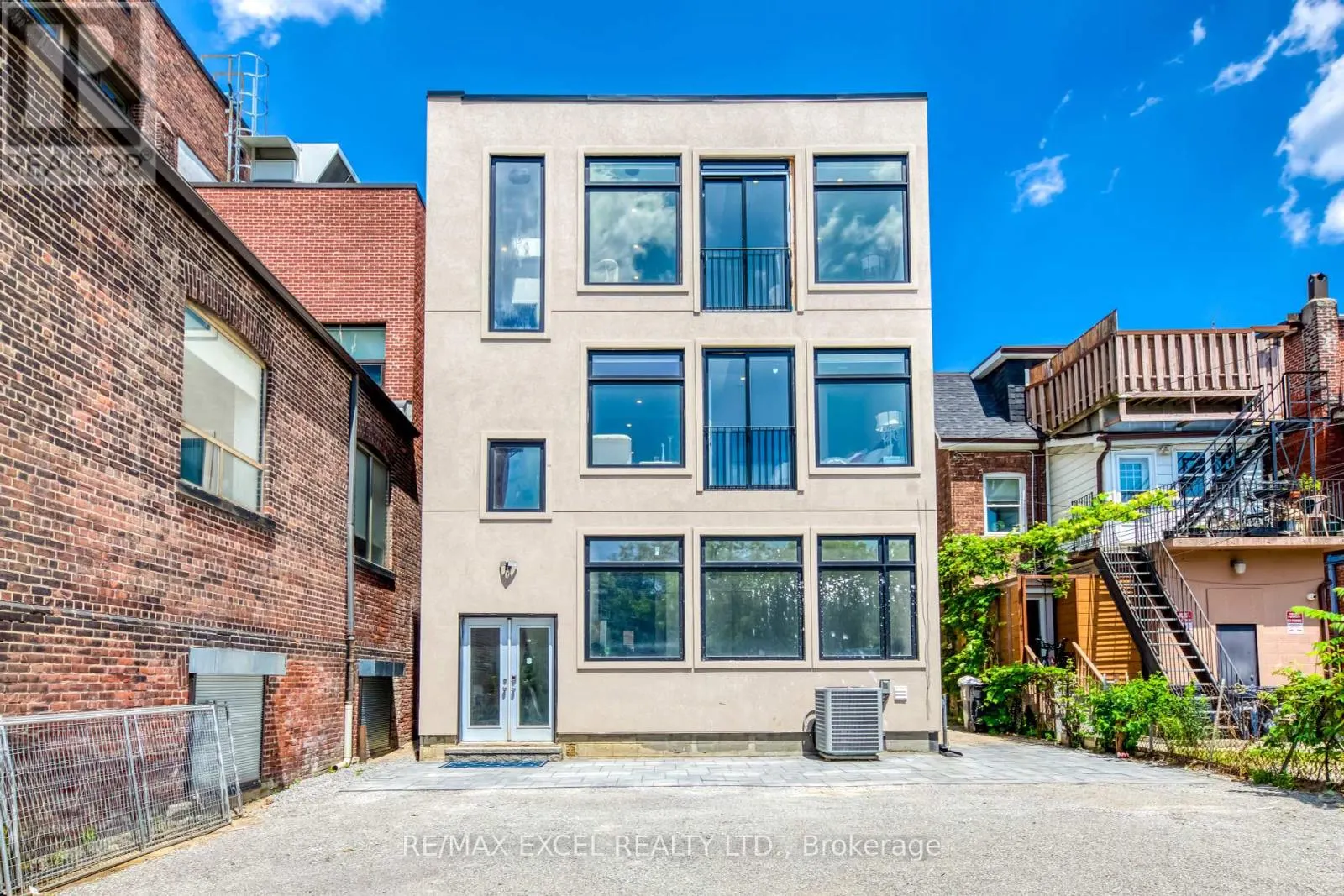UNIT A - 923 COLLEGE STREET