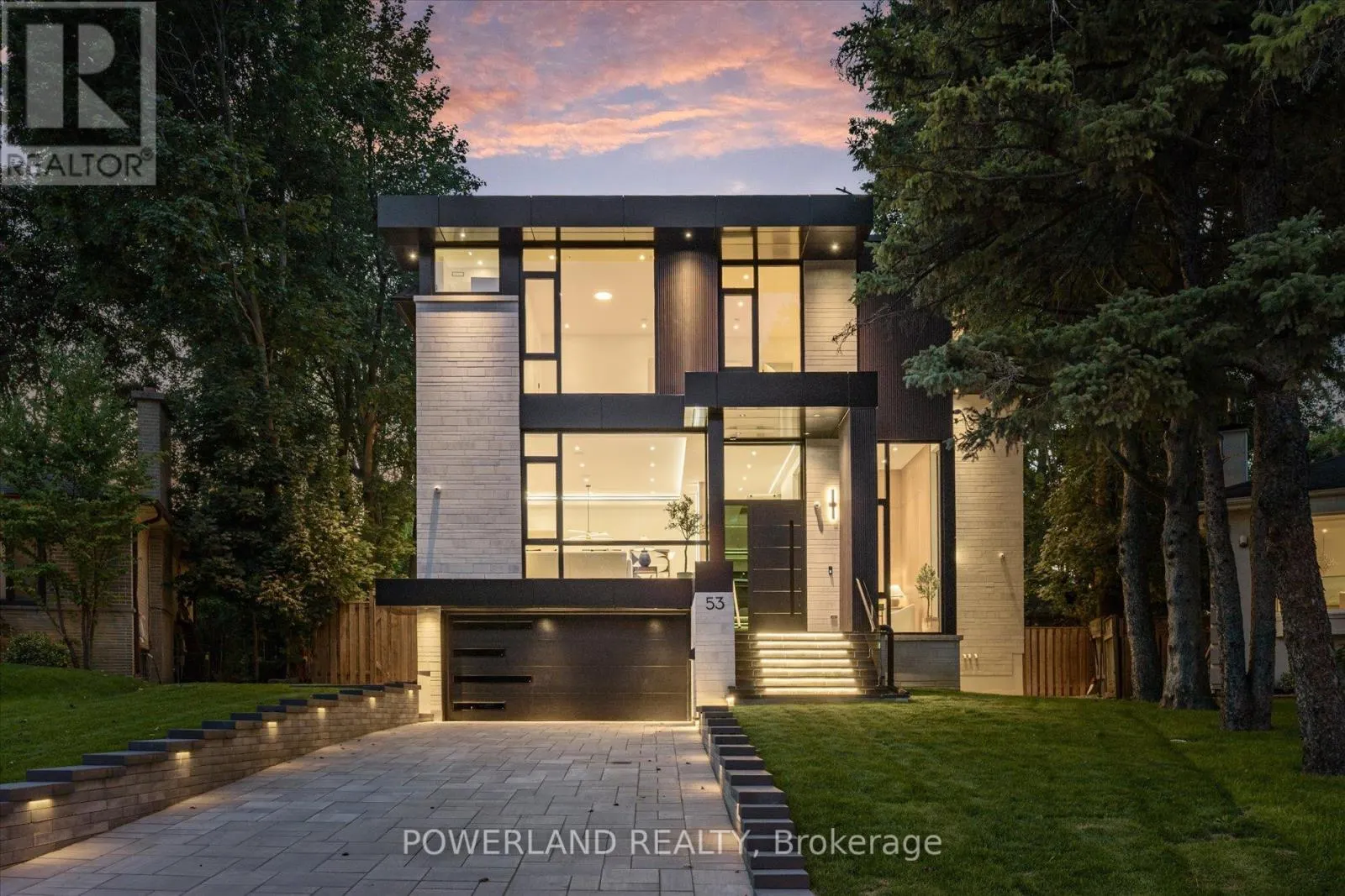 53 WHITTAKER CRESCENT