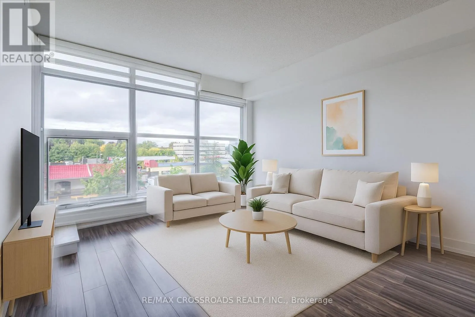 206 - 15 SINGER COURT