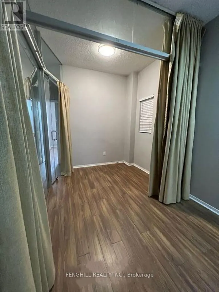 MAIN - 678 BATHURST STREET