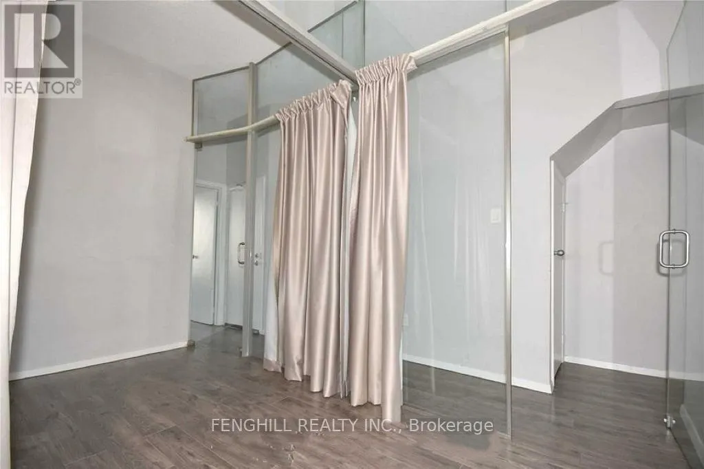 MAIN - 678 BATHURST STREET