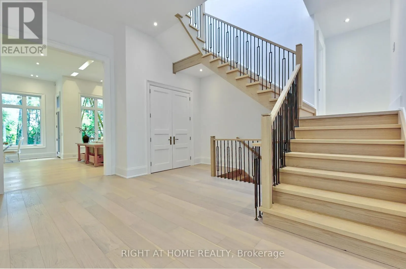 27 HURLINGHAM CRESCENT