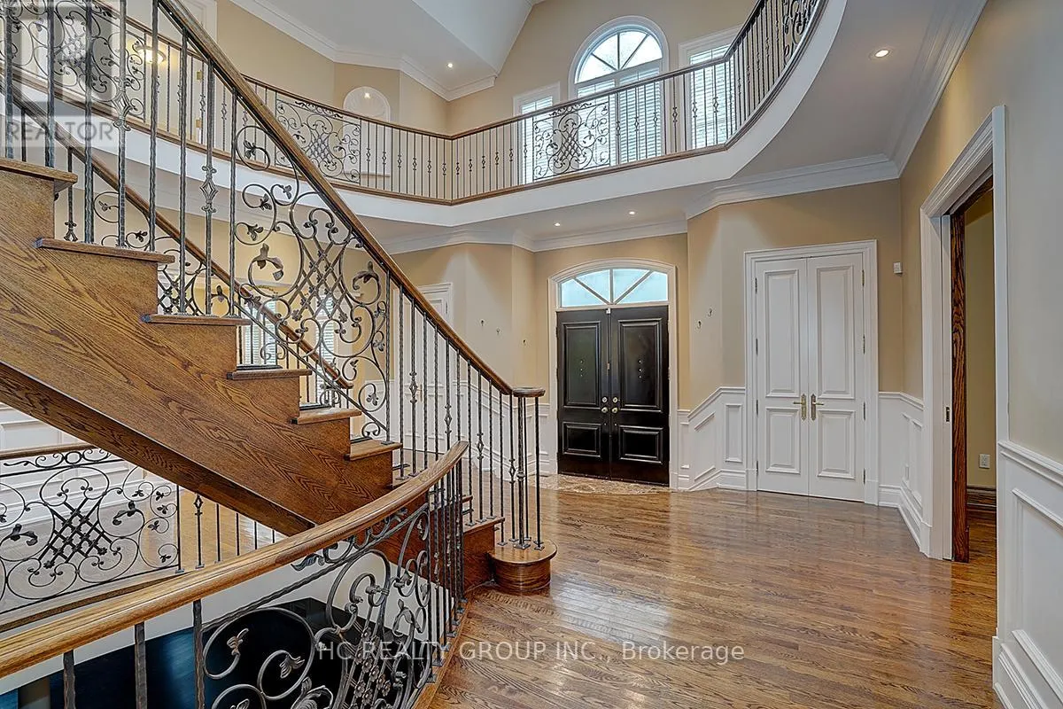 193 THE BRIDLE PATH