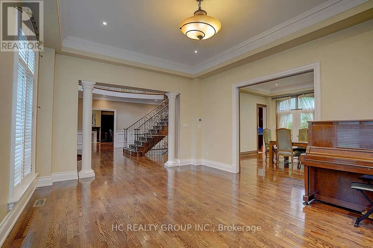 193 THE BRIDLE PATH
