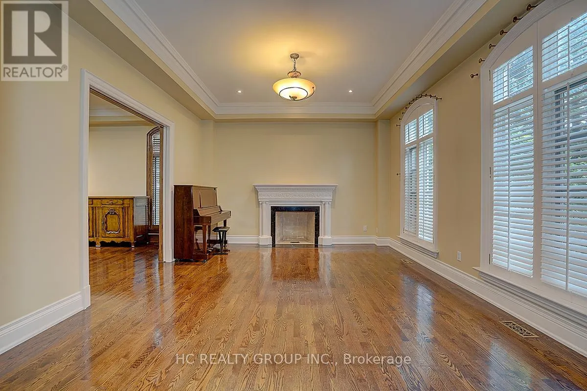 193 THE BRIDLE PATH