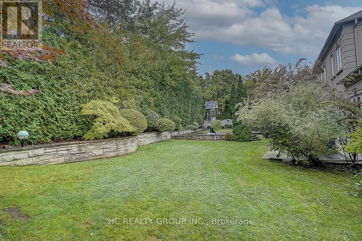 193 THE BRIDLE PATH