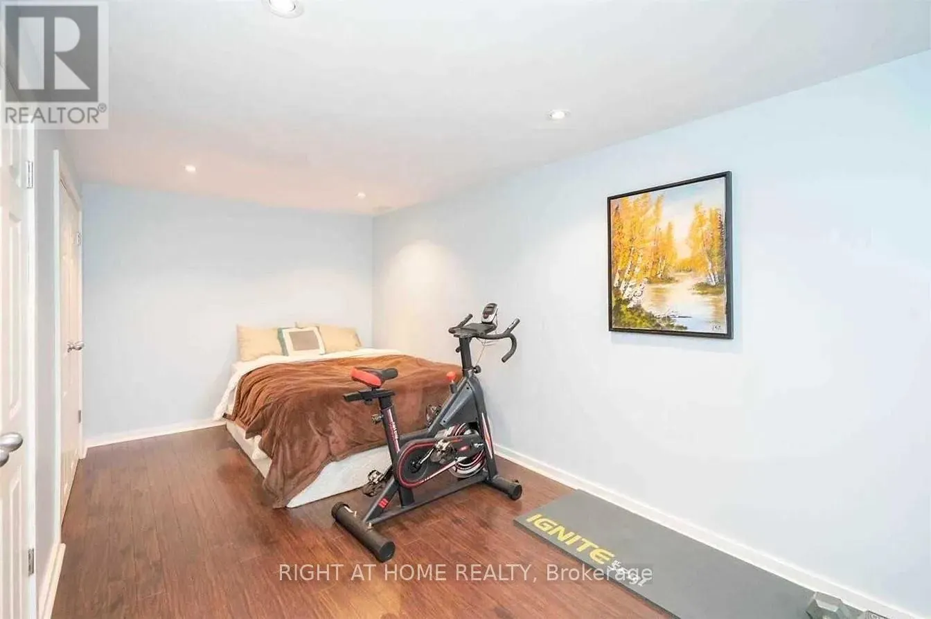 2 GROVELAND CRESCENT