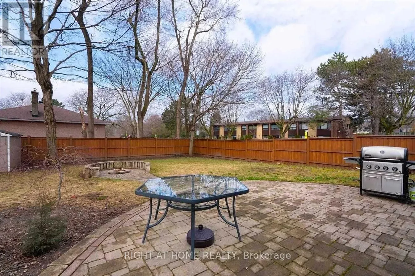 2 GROVELAND CRESCENT