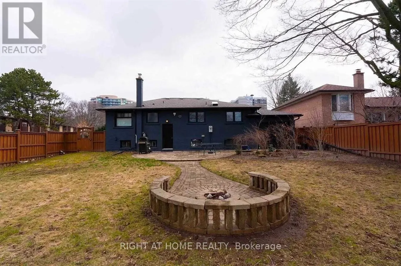 2 GROVELAND CRESCENT