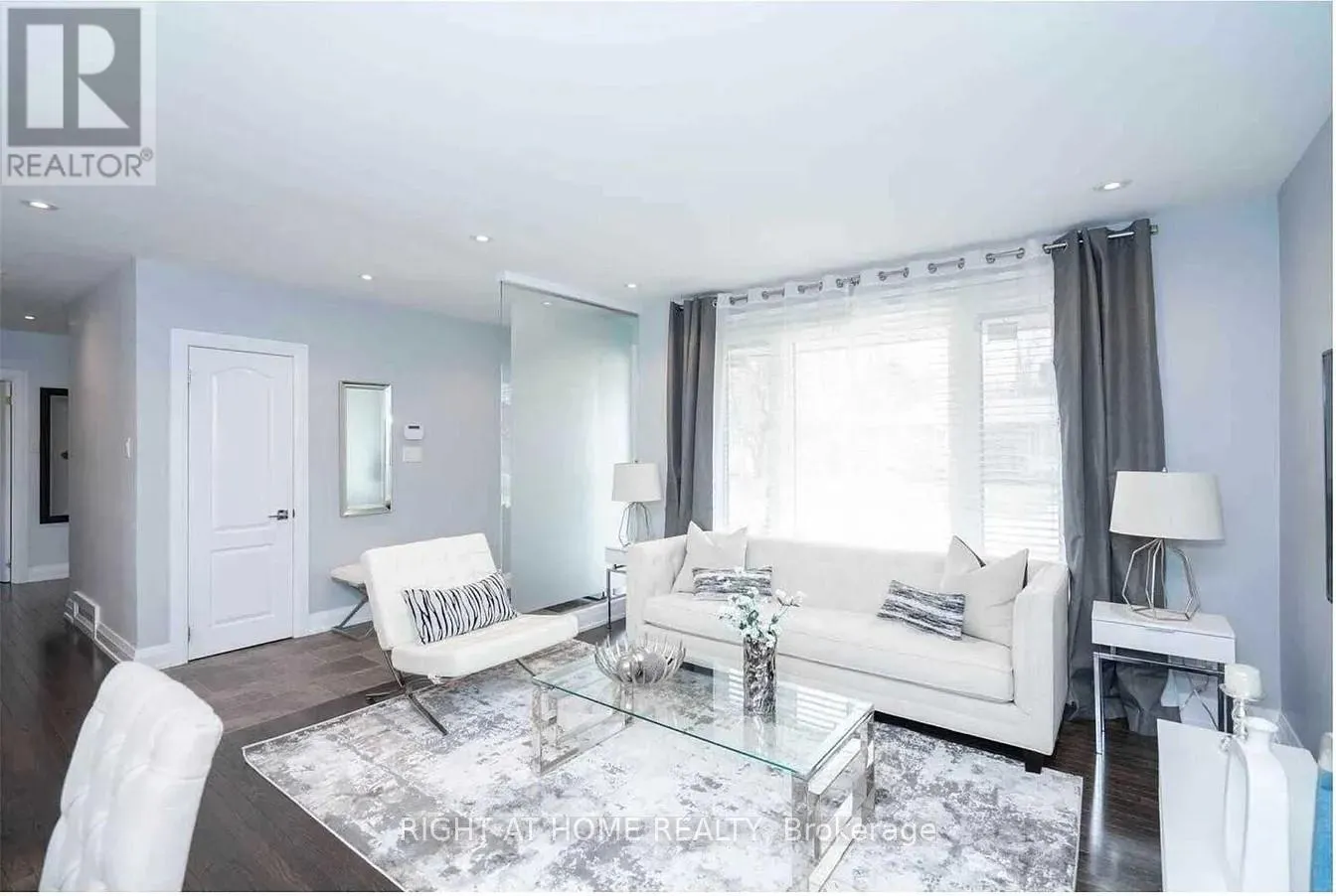 2 GROVELAND CRESCENT