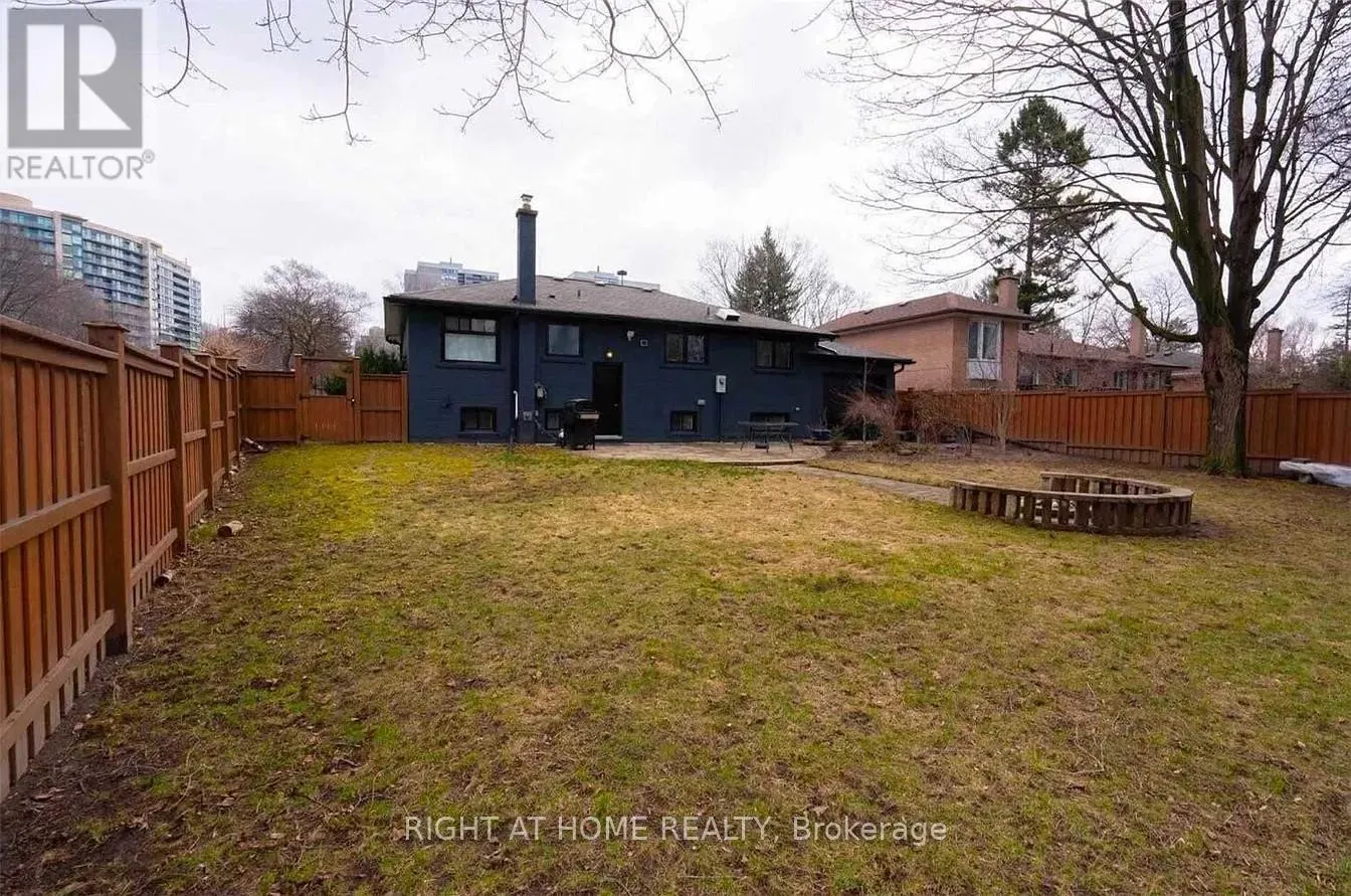 2 GROVELAND CRESCENT