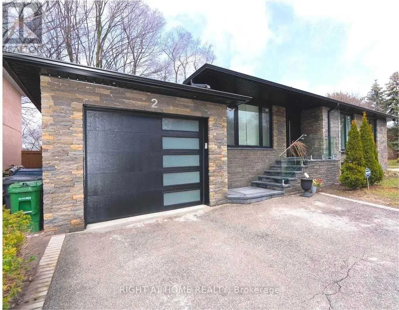 2 GROVELAND CRESCENT