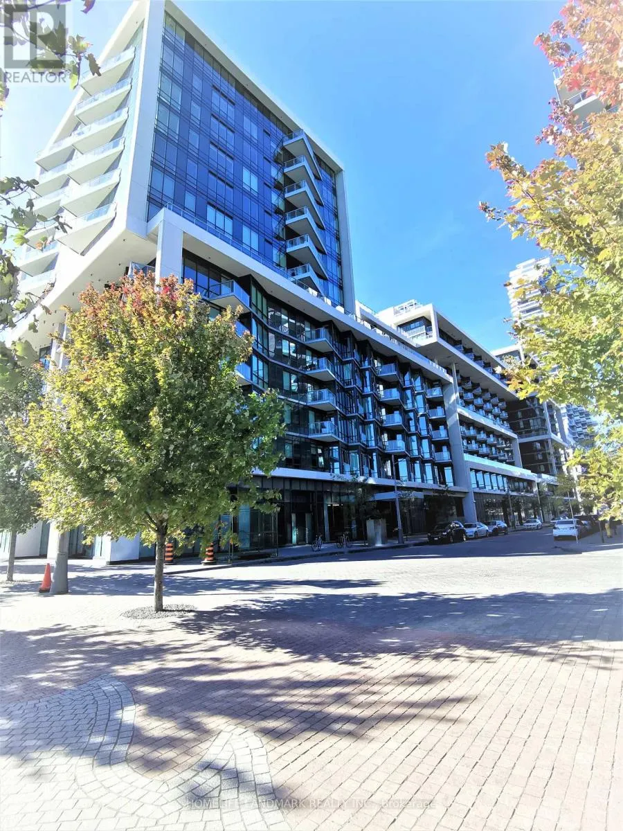 1038 - 15 MERCHANTS' WHARF STREET