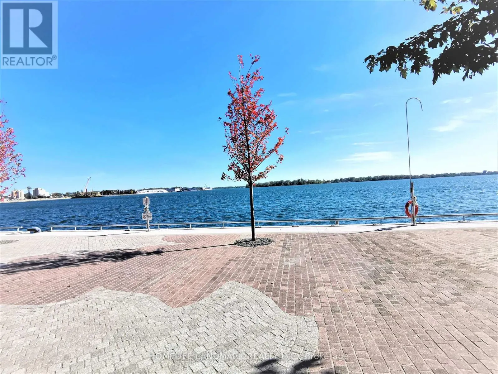 1038 - 15 MERCHANTS' WHARF STREET