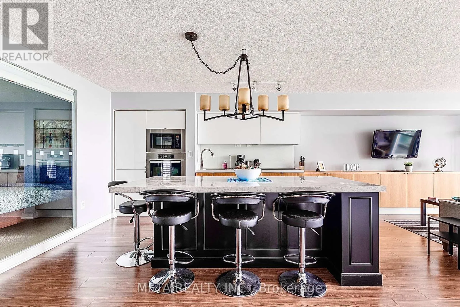 902 - 151 DAN LECKIE WAY