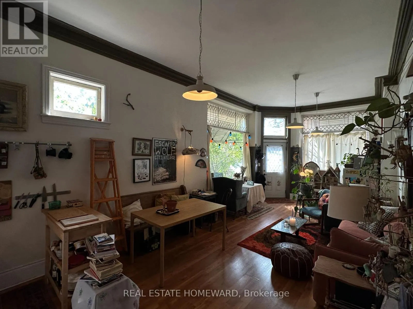 2 - 393 CHRISTIE STREET