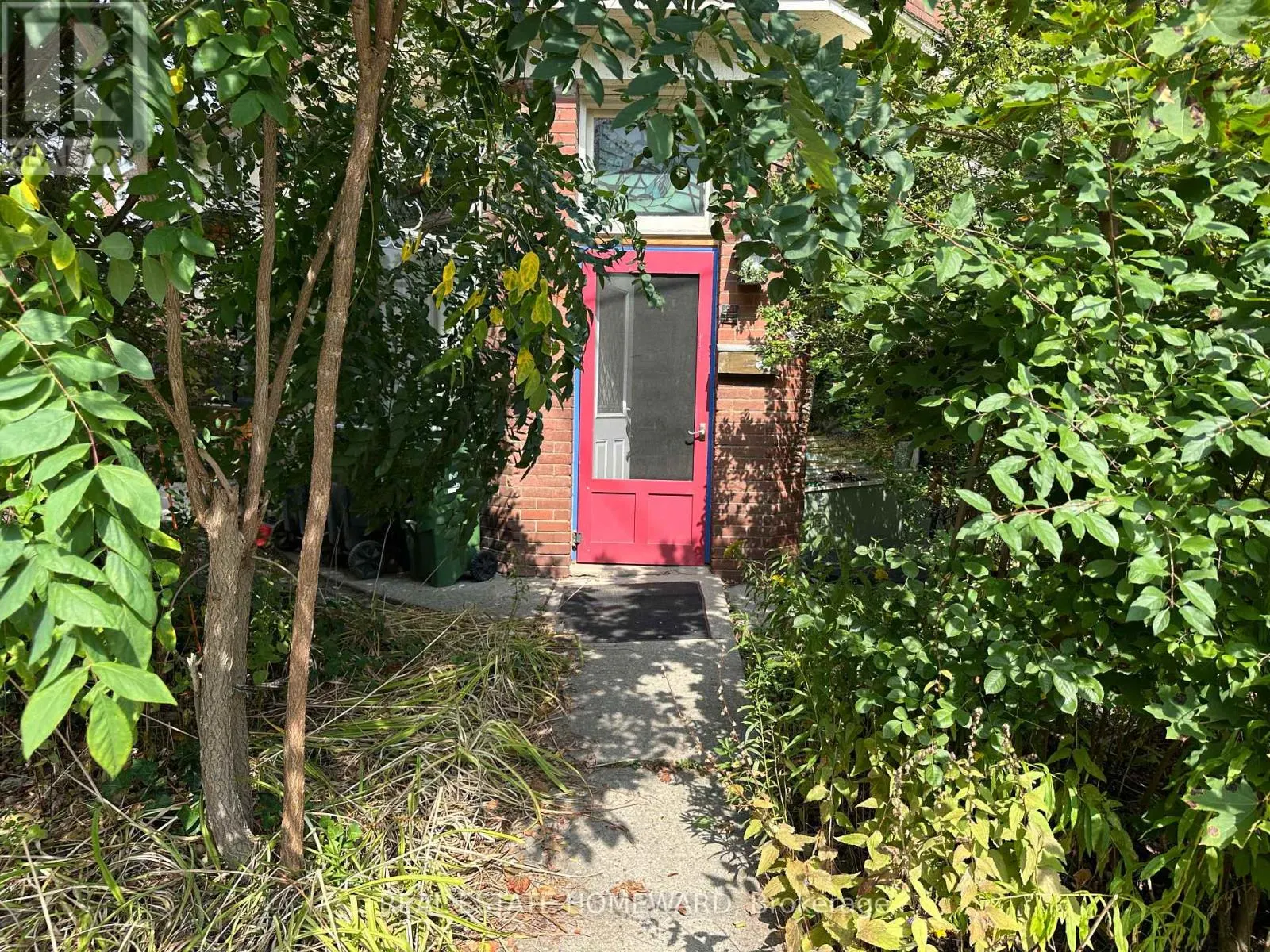 2 - 393 CHRISTIE STREET
