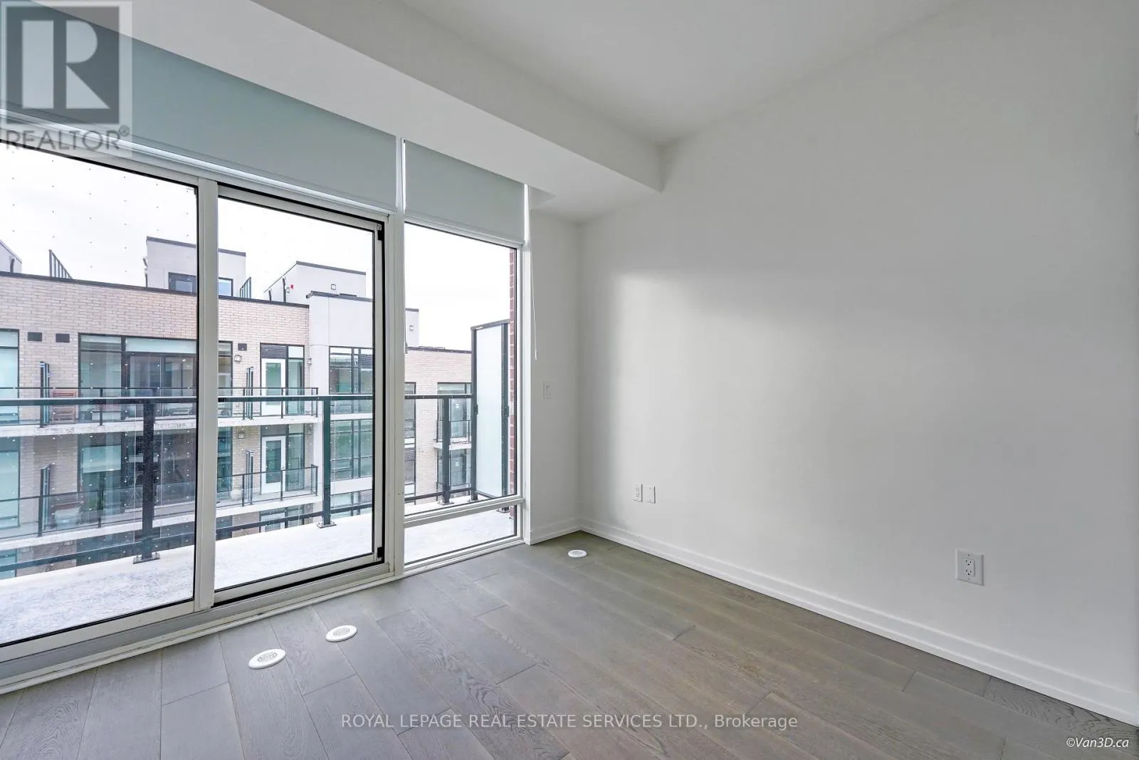 6 - 861 SHEPPARD AVENUE W