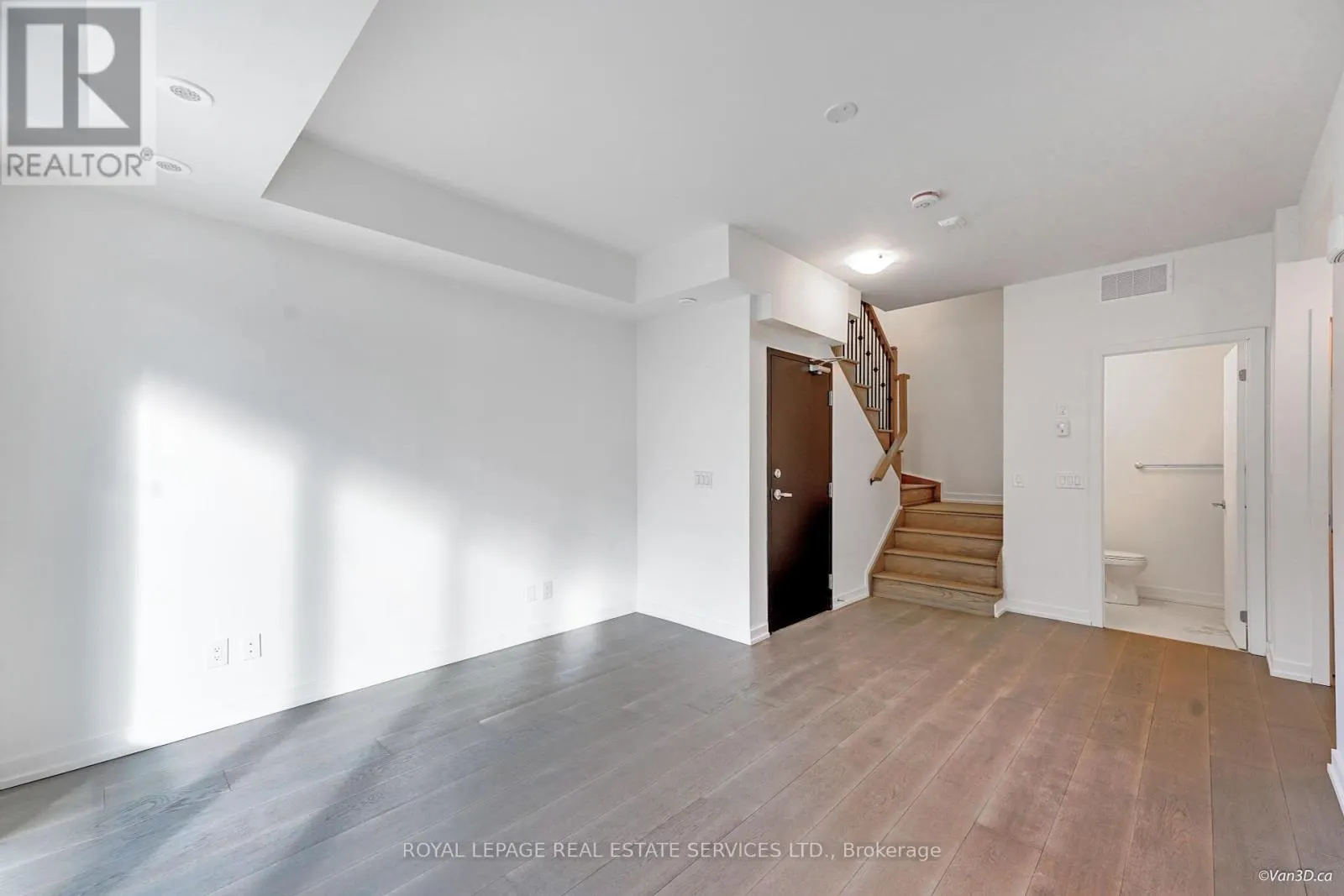 6 - 861 SHEPPARD AVENUE W