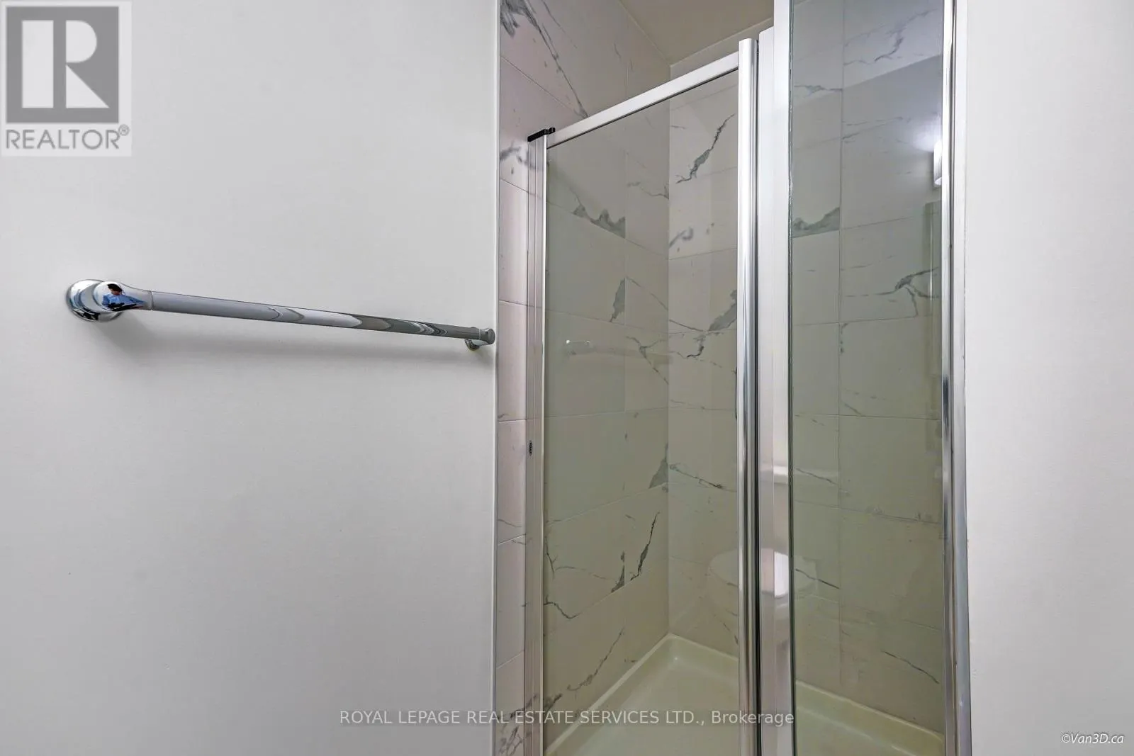 6 - 861 SHEPPARD AVENUE W