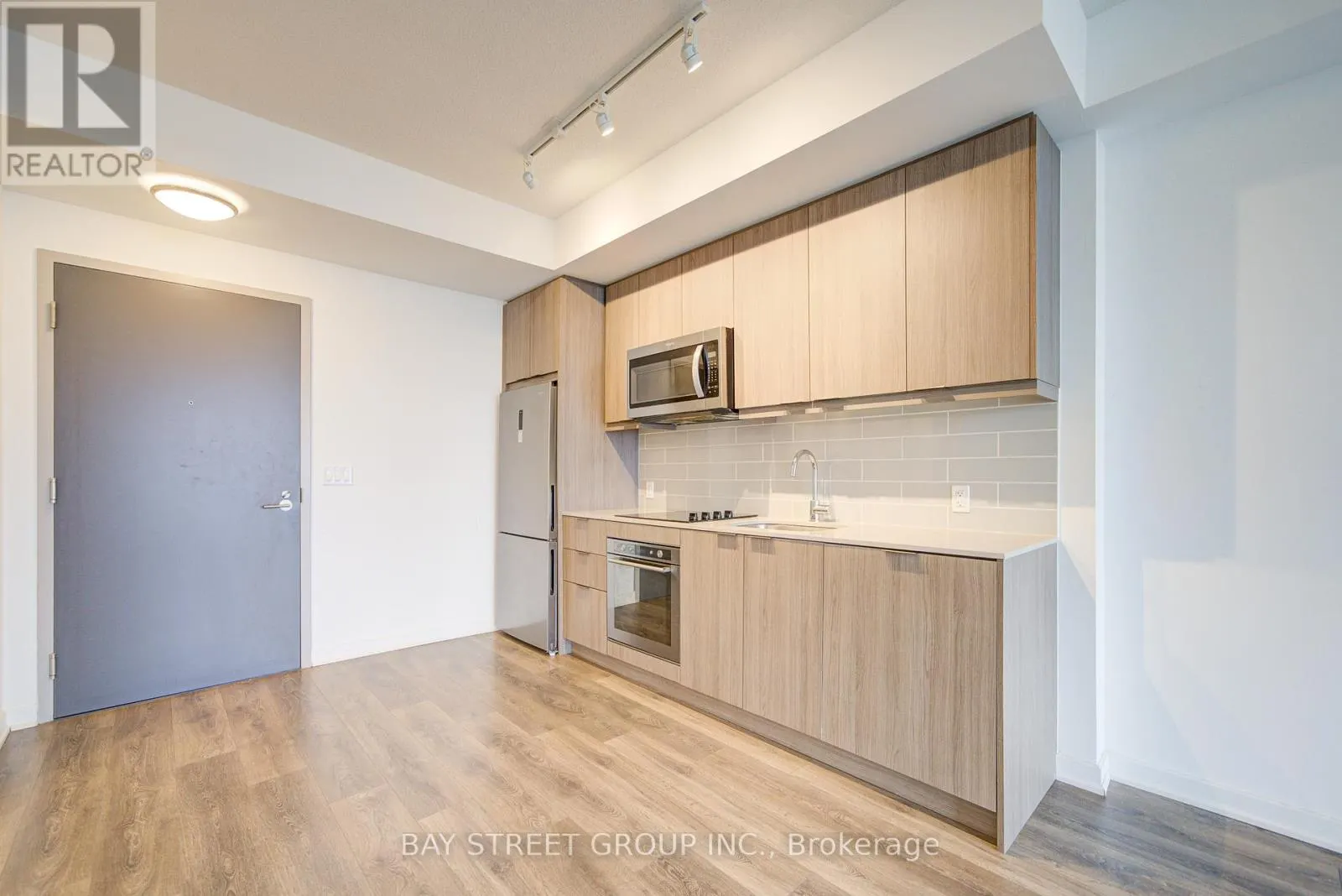 1009 - 38 FOREST MANOR ROAD