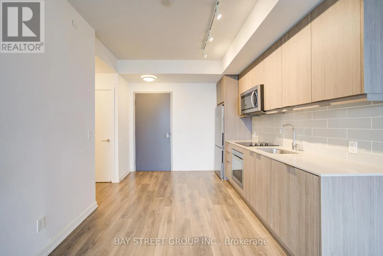1009 - 38 FOREST MANOR ROAD