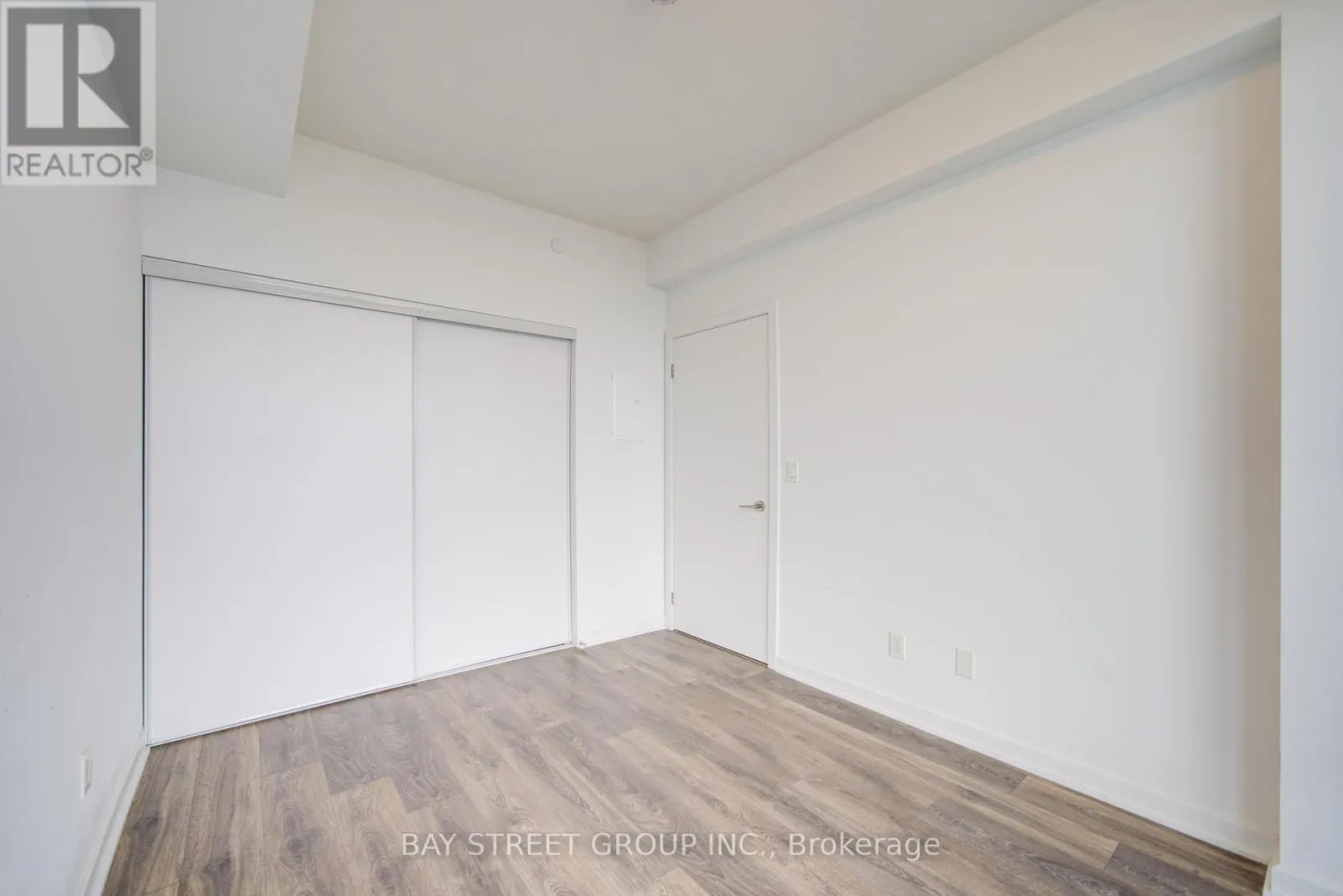 1009 - 38 FOREST MANOR ROAD