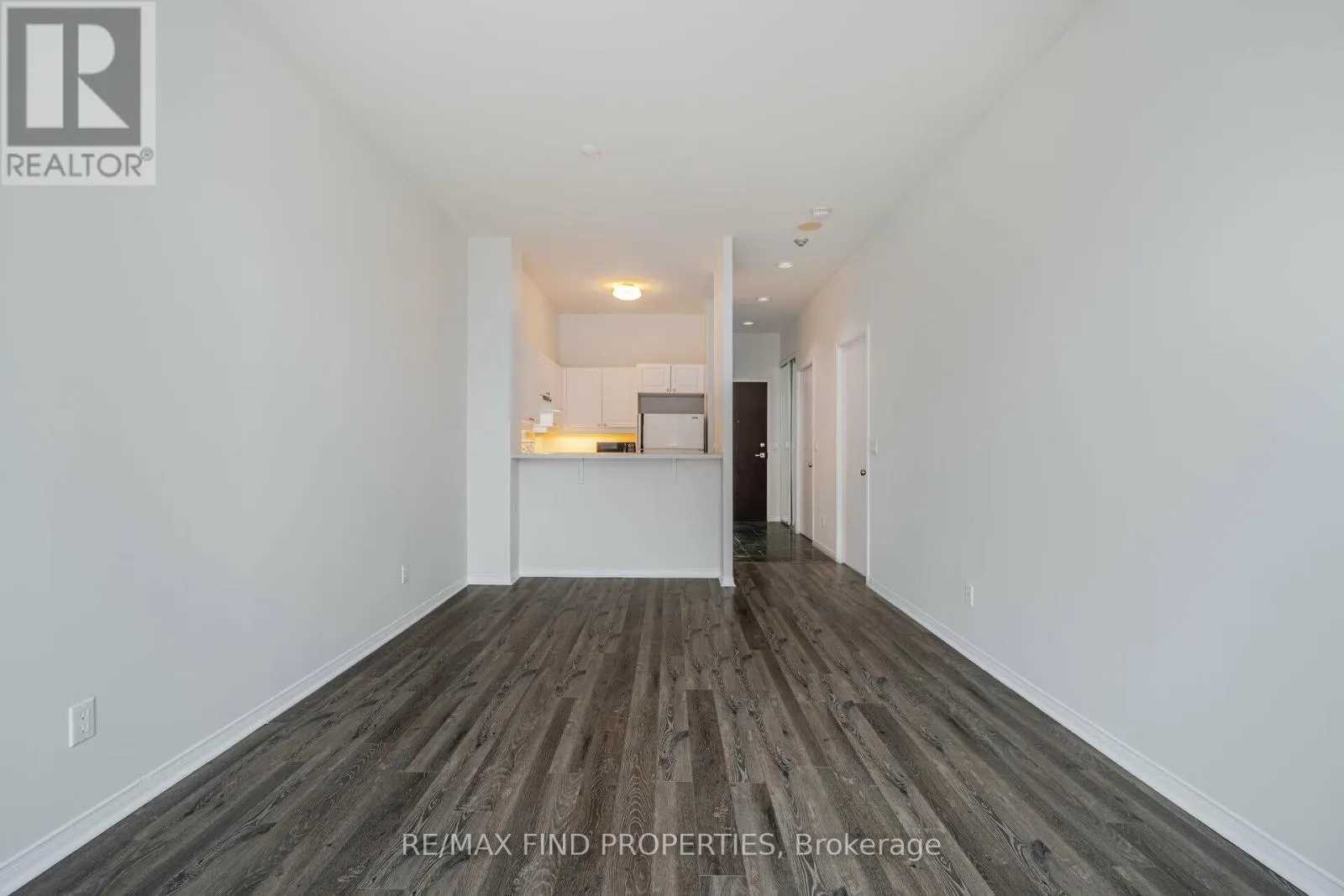 1415 - 7 KING STREET E