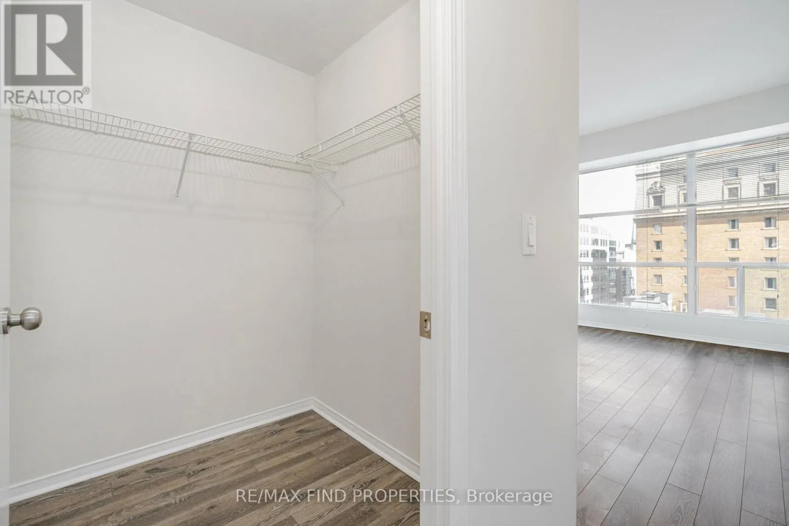 1415 - 7 KING STREET E