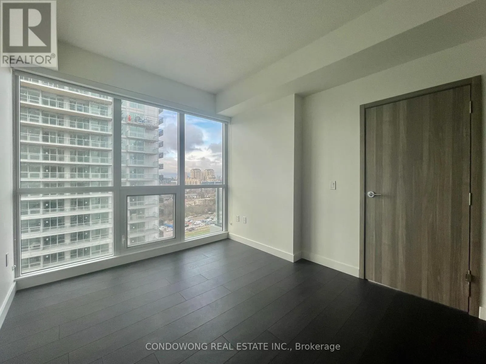 1809 - 85 MCMAHON DRIVE