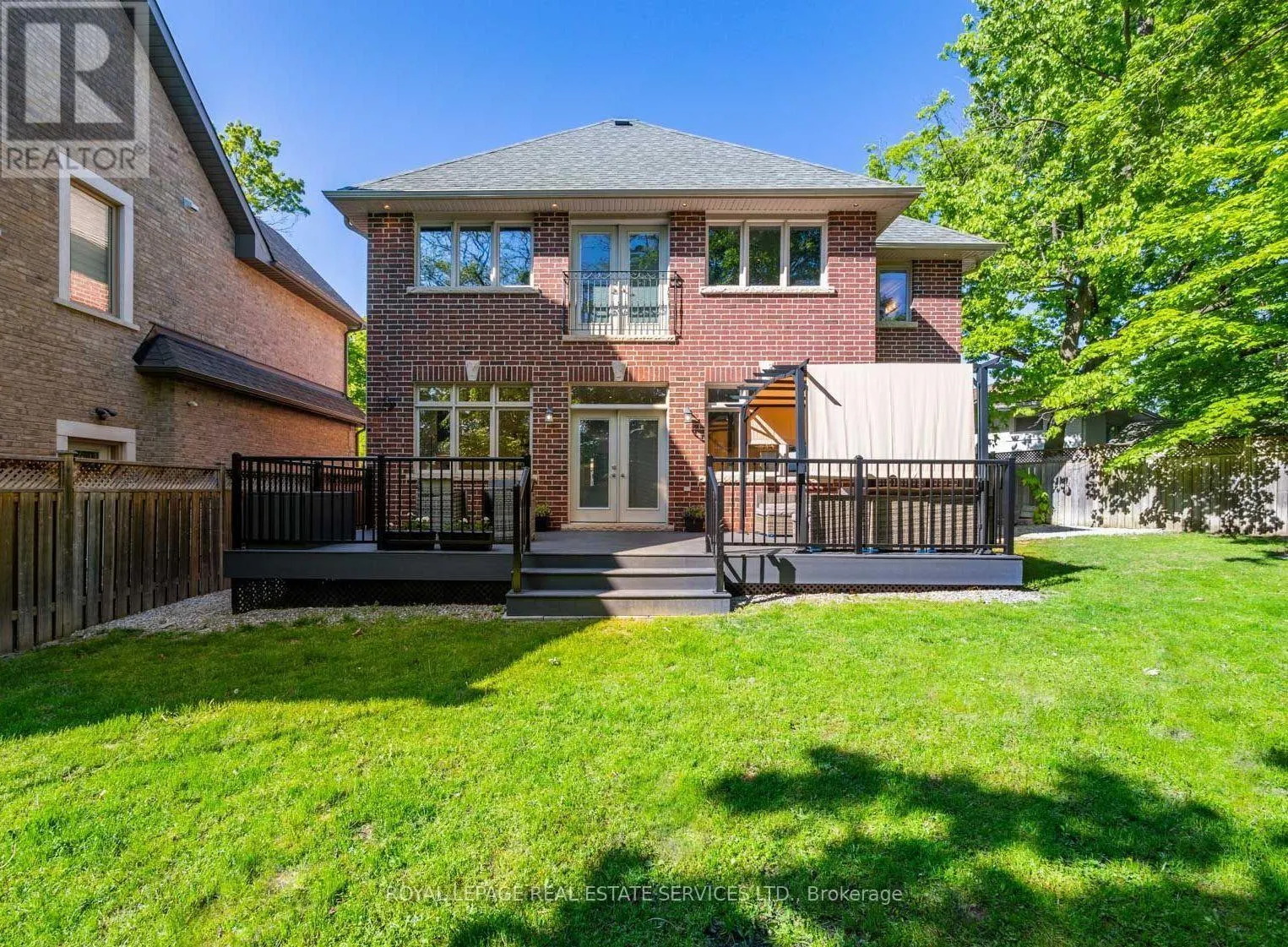 21A ROYCREST AVENUE