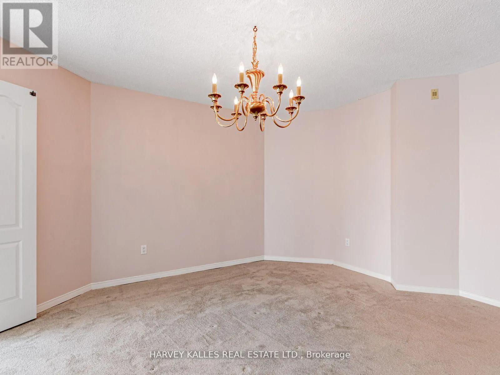 802 - 10 TICHESTER ROAD