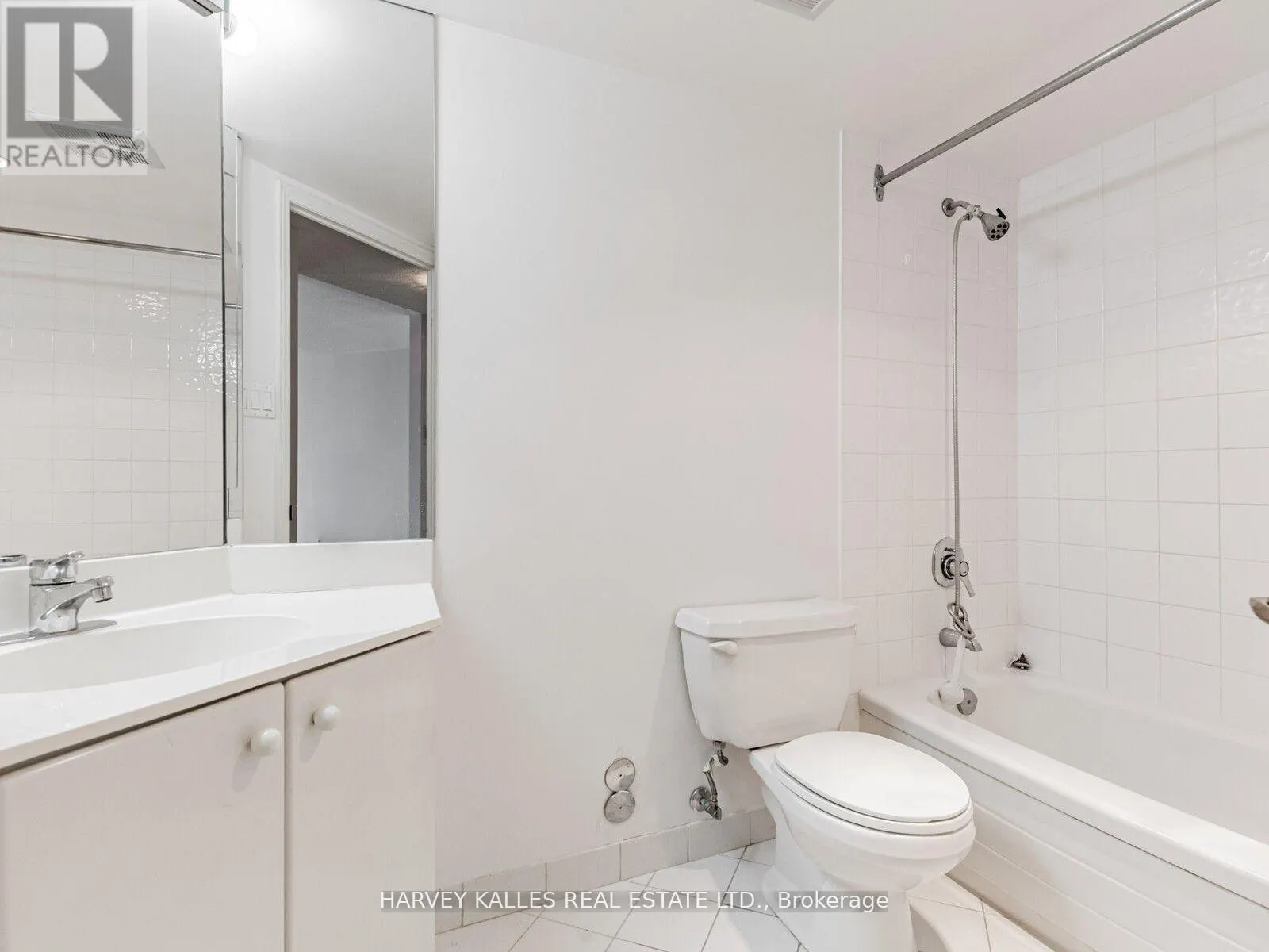 802 - 10 TICHESTER ROAD