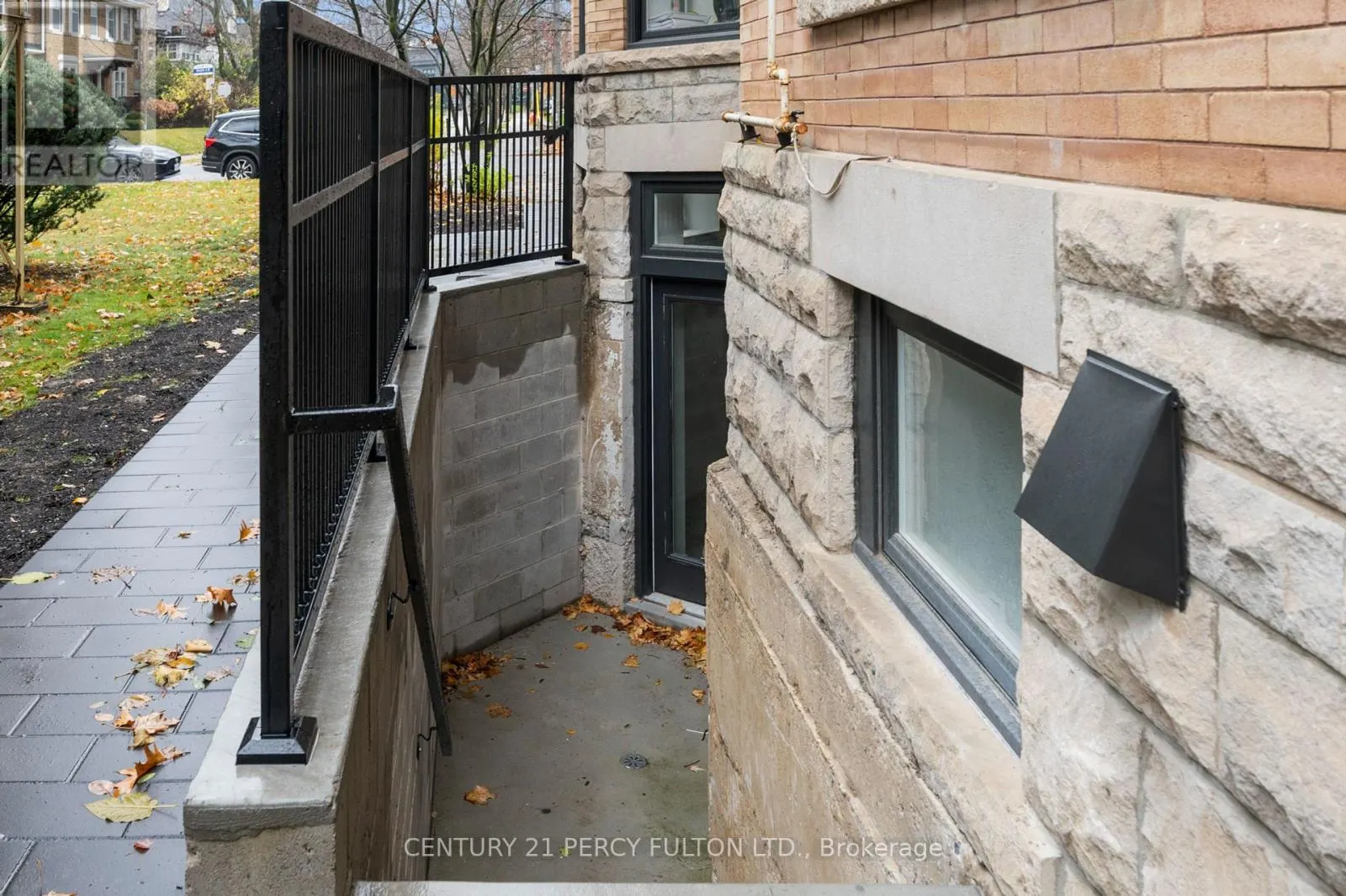 BSMT - 49 HEATH STREET W
