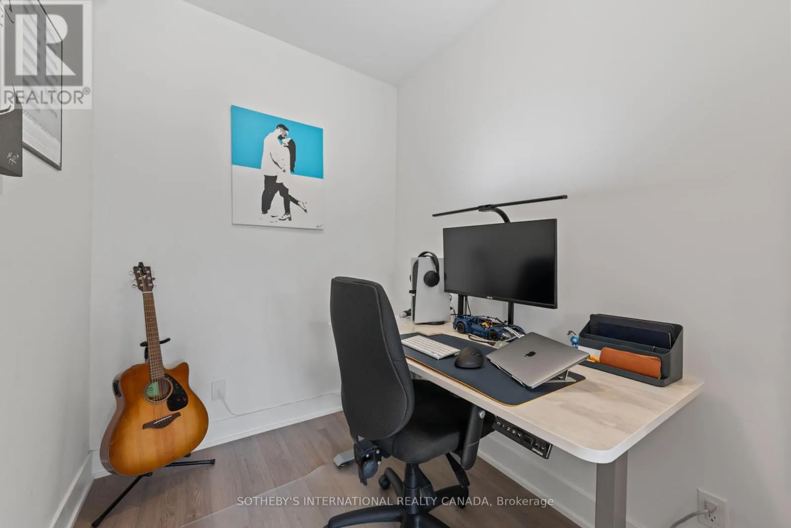 412 - 1 BELSIZE DRIVE