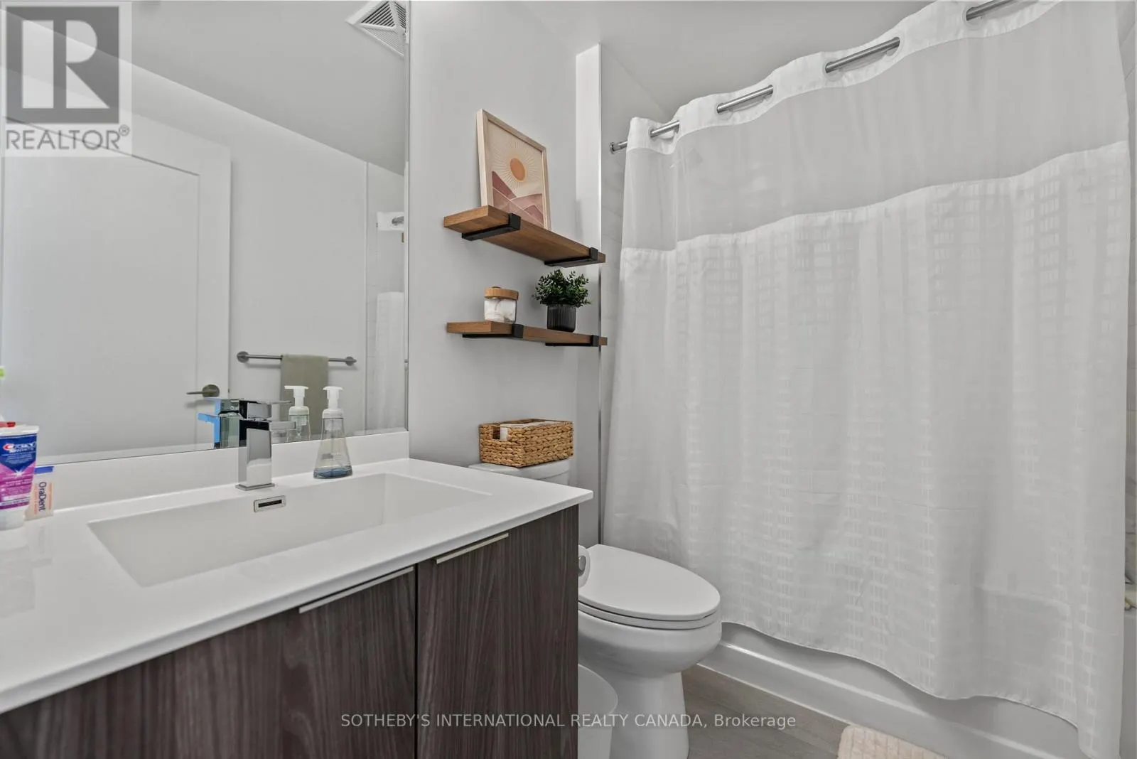 412 - 1 BELSIZE DRIVE